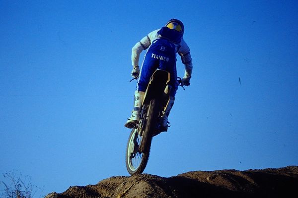 Tuleva enduromaailmanmestari crossivauhdissa